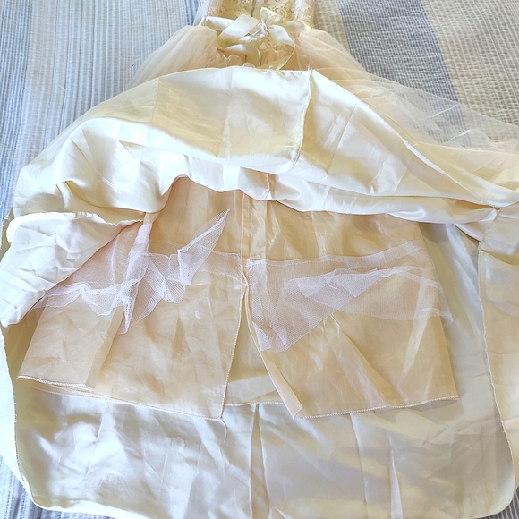 Girls Full Length Ball Gown - Picture 6 of 10